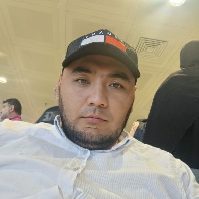 Oybek Abdusolomov