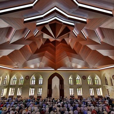 ustadh muhdin